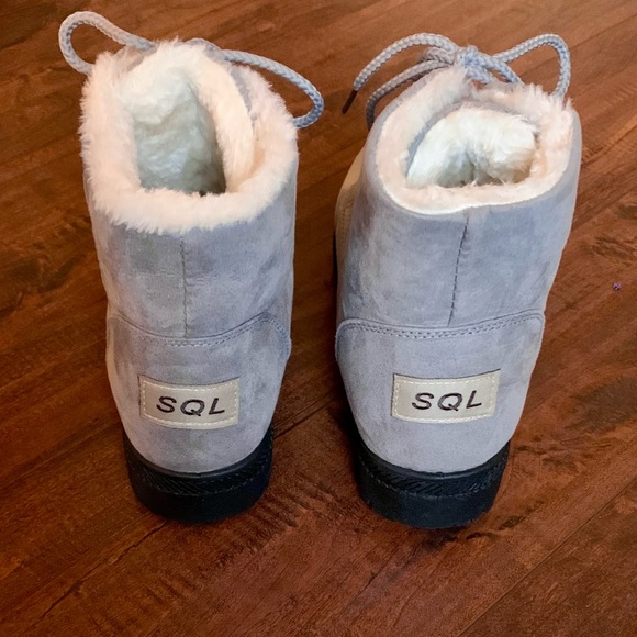 SQL Gray Faux Fur Ankle Booties SZ-7 - Picture 9 of 11